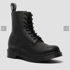 1460 PASCAL WOMEN'S MONO LACE UP BOOTS